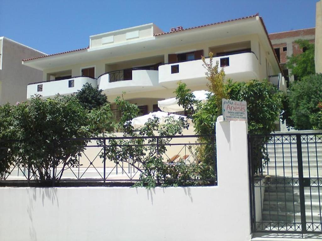 Anesis Apartments Agia Marina  Luaran gambar