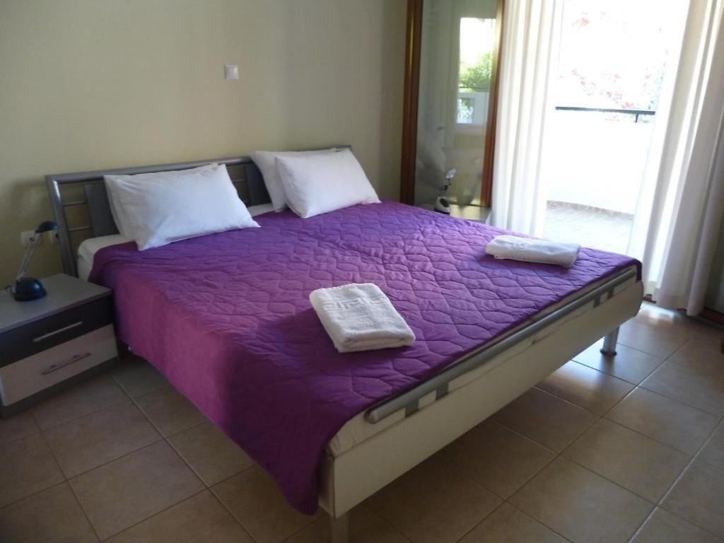 Anesis Apartments Agia Marina  Luaran gambar