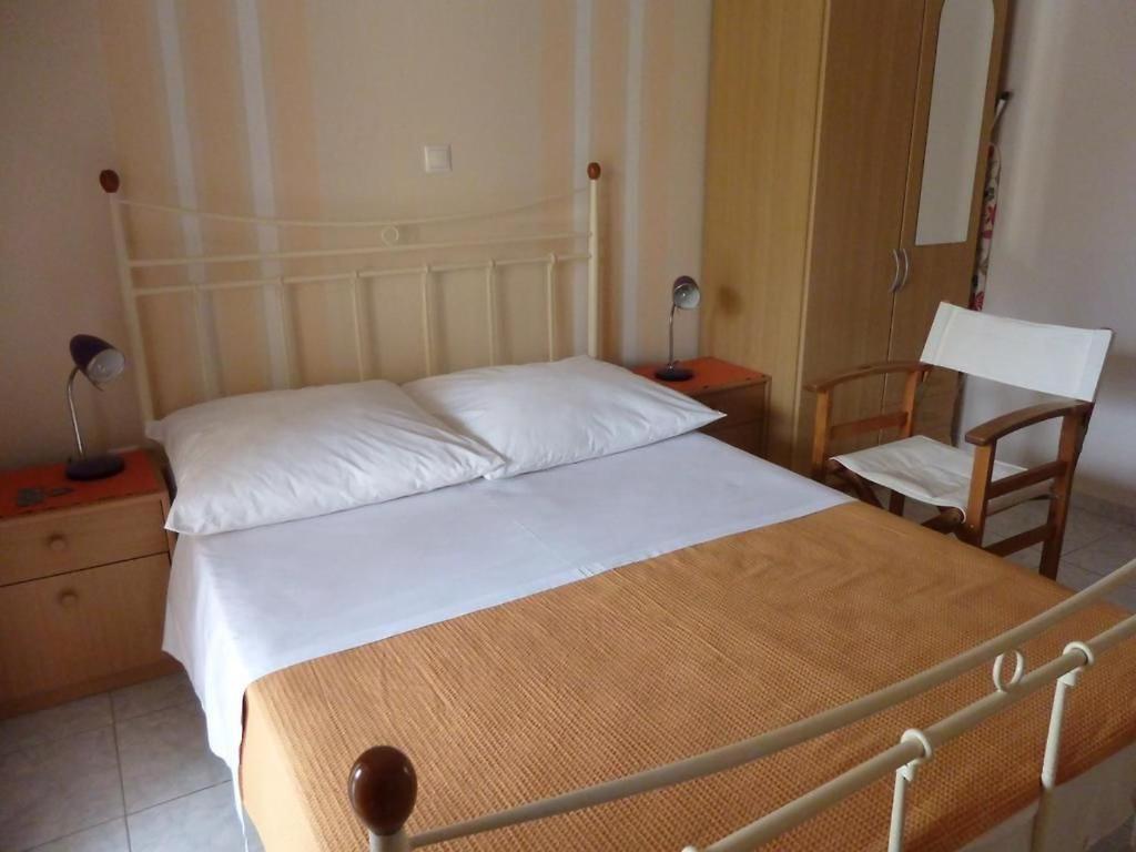 Anesis Apartments Agia Marina  Luaran gambar